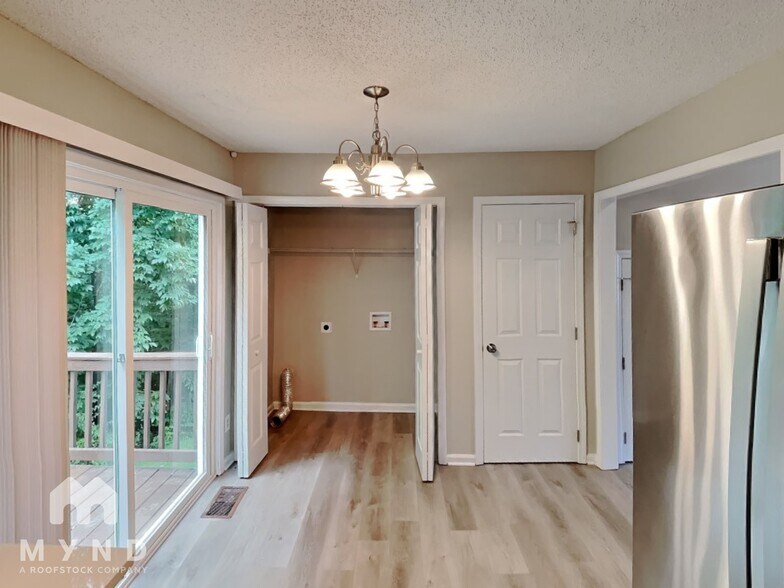 Building Photo - 5908 Riana Way