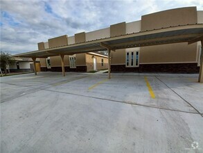 Building Photo - 1318 W Harrison Ave