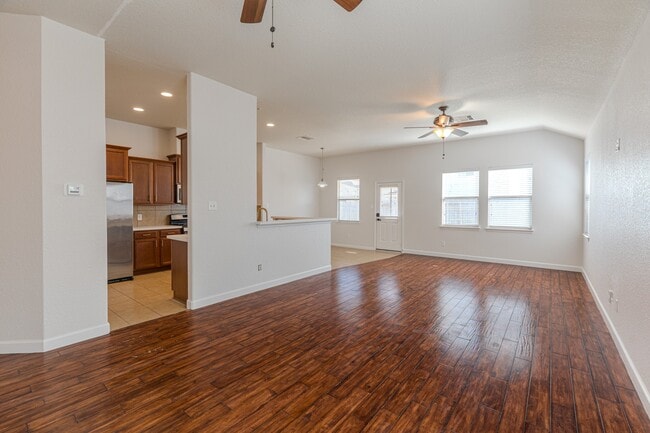 Building Photo - 15443 Lady Shery Ln