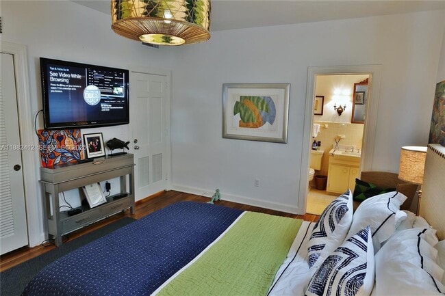 Building Photo - 2828 Segovia St