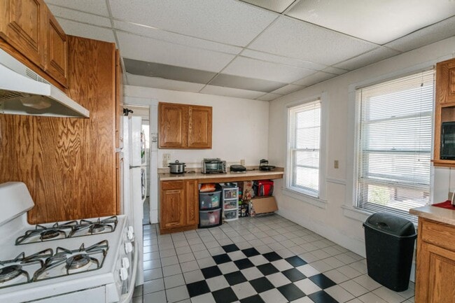 Building Photo - Farwell House