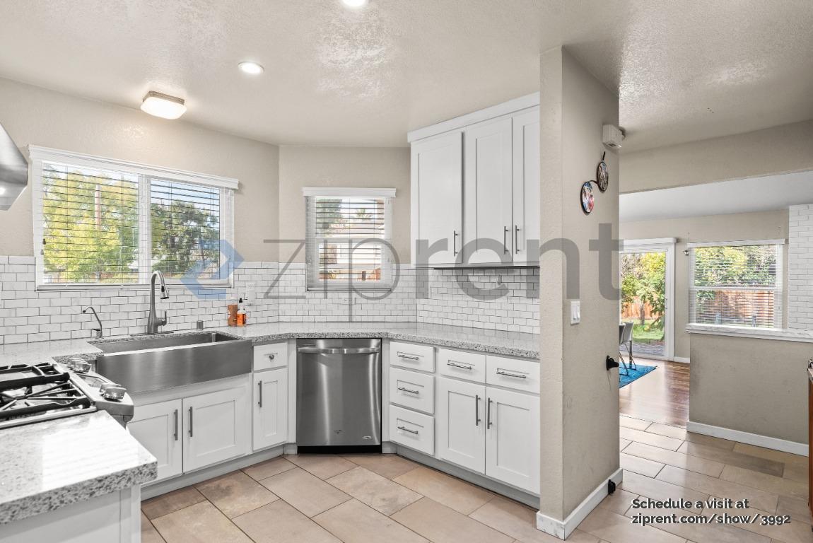 Building Photo - 2610 Curtner Glen Ct