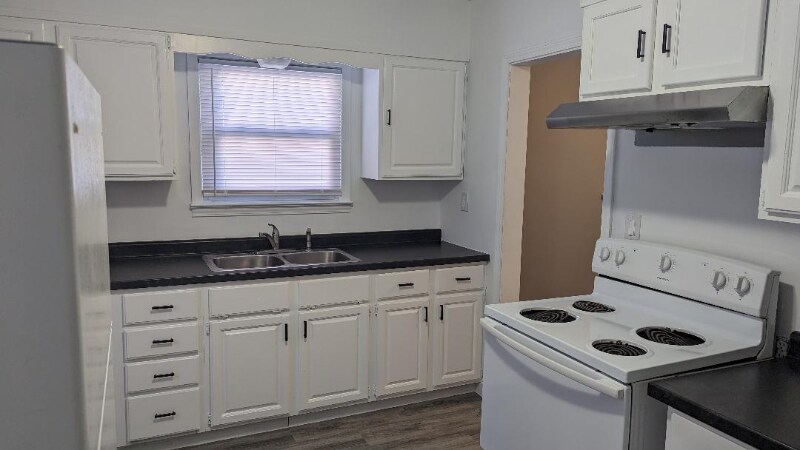 Building Photo - 2223 Taft St