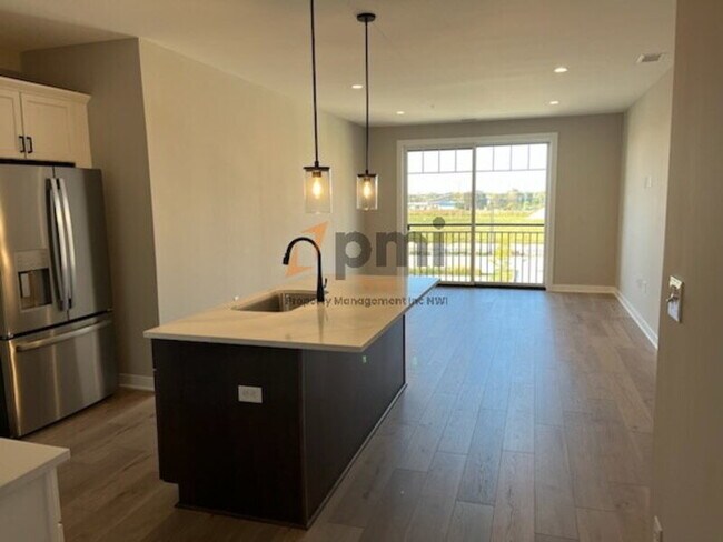 Building Photo - 9610 N Centennial Dr
