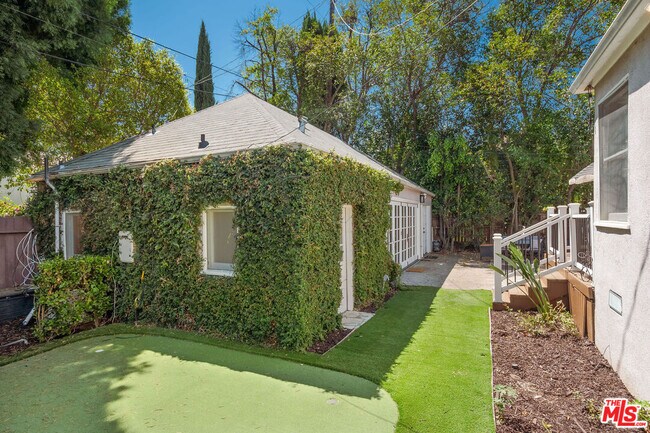 Building Photo - 4712 Burnet Ave