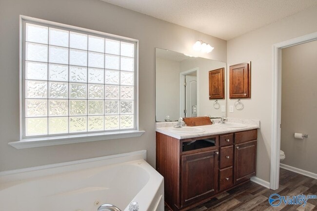 Building Photo - 4808 SE Canterwood Dr