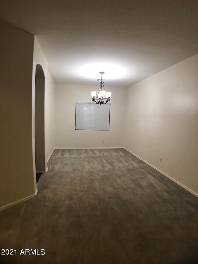 Building Photo - 17584 W Acacia Ct