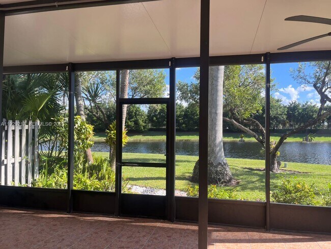 Building Photo - 1528 Springside Terrace