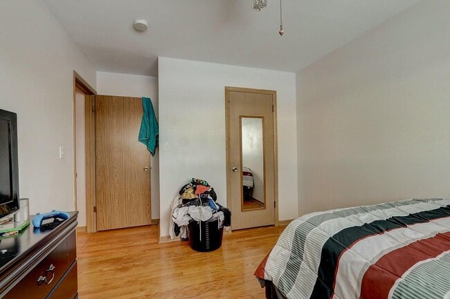 Building Photo - 1531 N 116th St