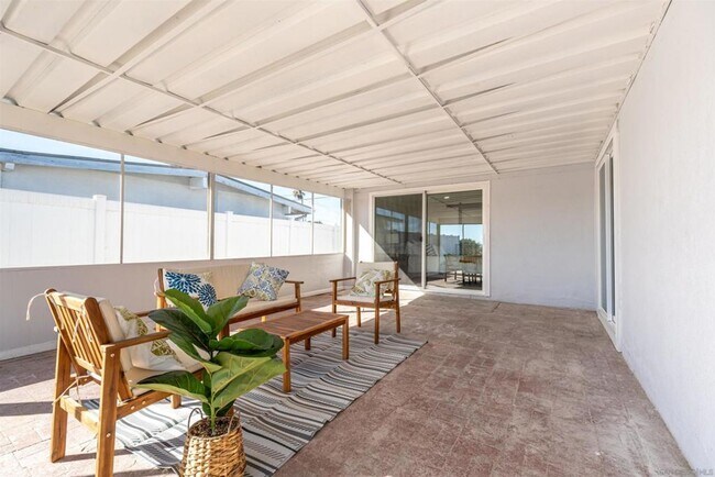 Building Photo - Charming Remodeled Home in Clairemont! Ope...