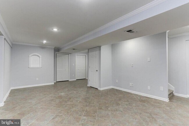 Building Photo - 6935 Heritage Crossing