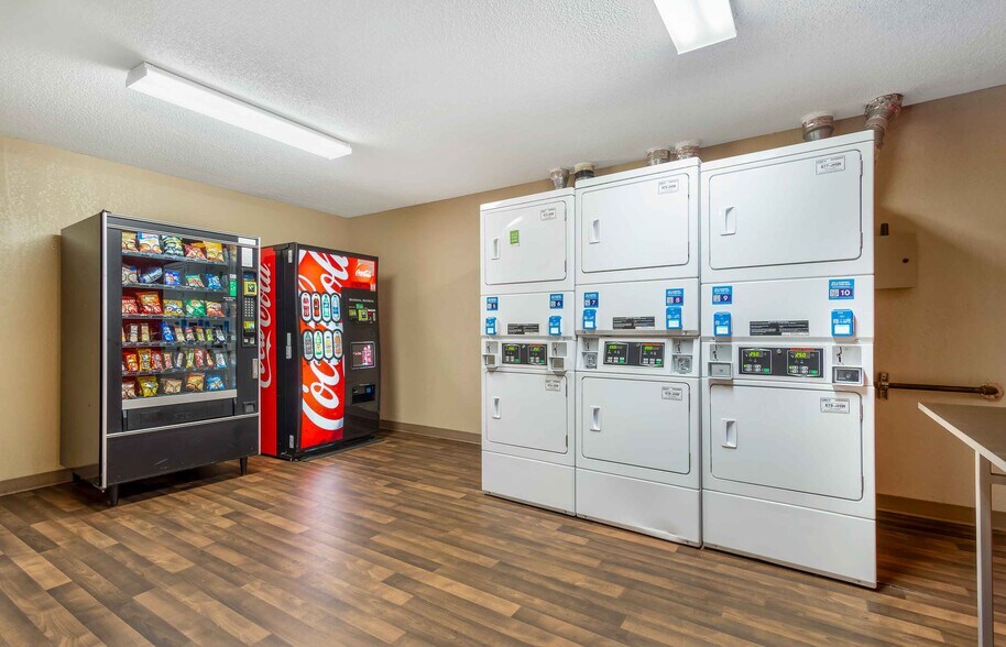 Building Photo - Furnished Studio-Atlanta - Alpharetta - No...