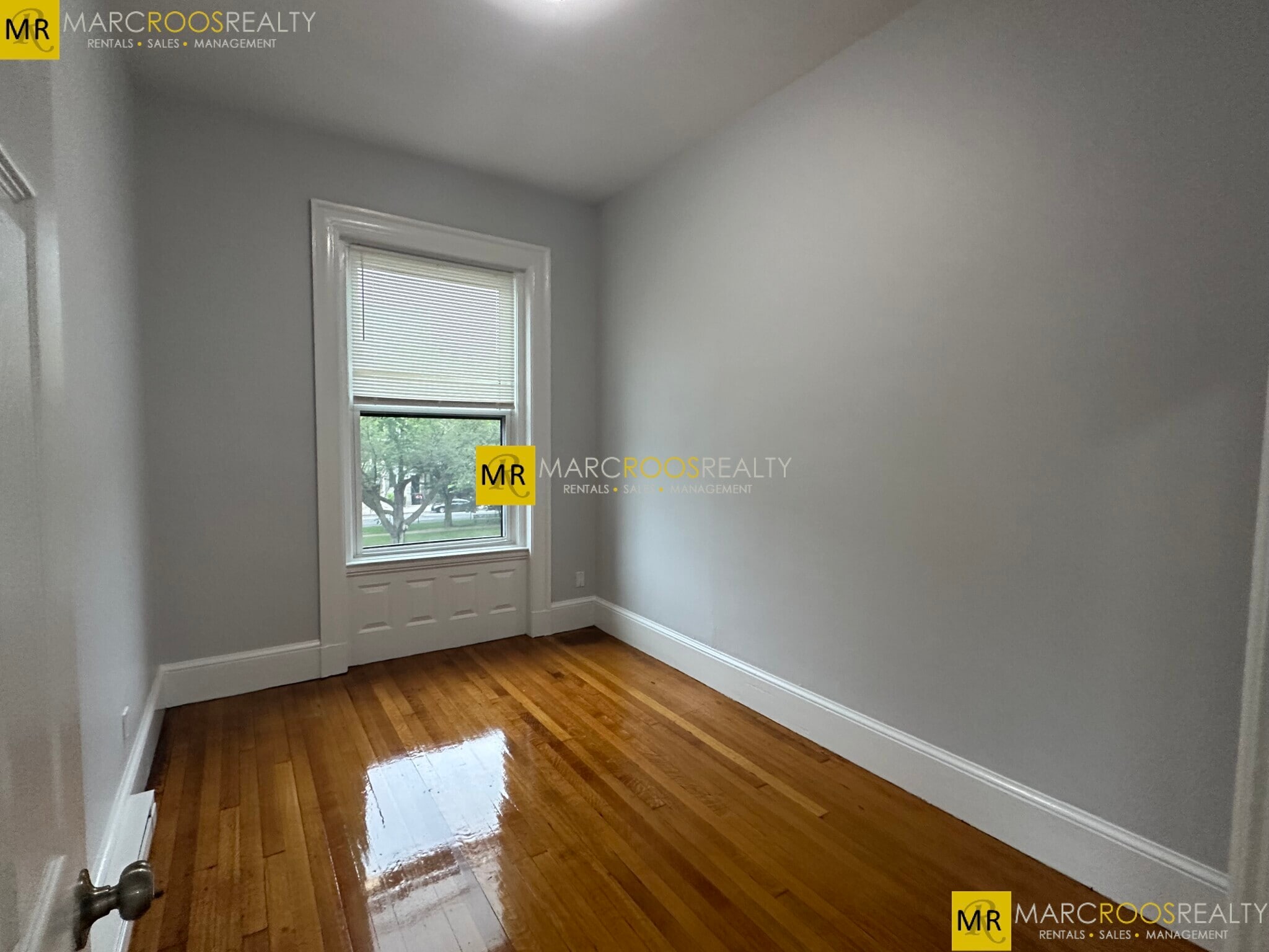 Building Photo - 474 Commonwealth Ave