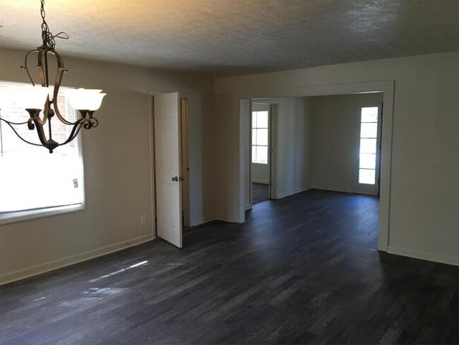 Building Photo - 1921 Atlanta Hwy