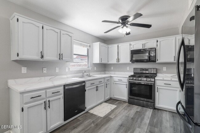 Building Photo - 3329 Tierra Yvette Ln