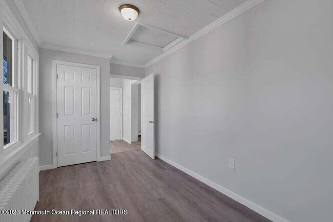 Building Photo - 7 Pollys Park Dr