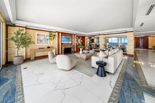 Building Photo - 7471 Fisher Island Dr