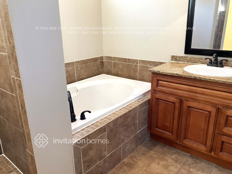 Building Photo - 12831 Jebb Island Cir S