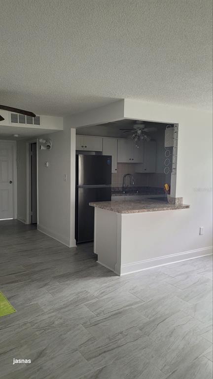 Building Photo - 349 S McMullen Booth Rd