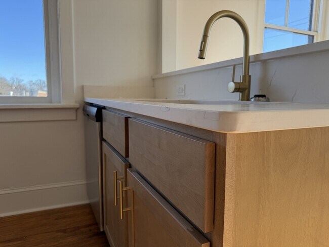 Building Photo - 901 Fifth Street - 202