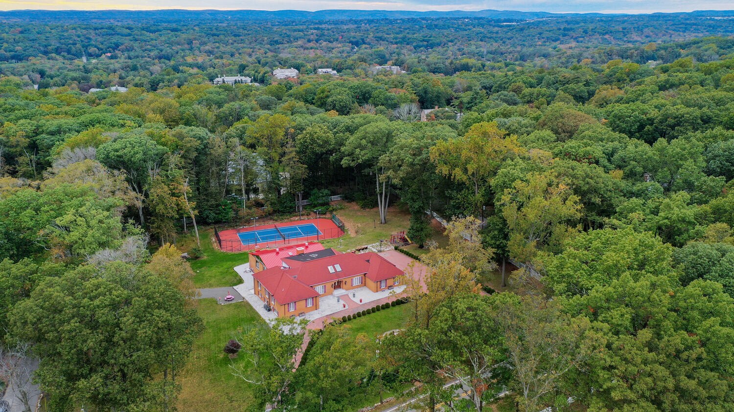 Building Photo - 91 Chestnut Ridge Rd