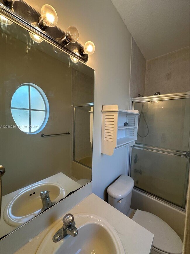 Building Photo - 4952 Tradewinds Ter