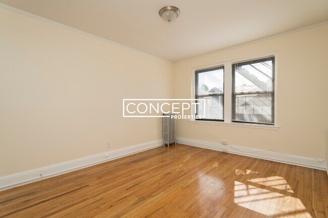 Building Photo - 123 Highland Ave