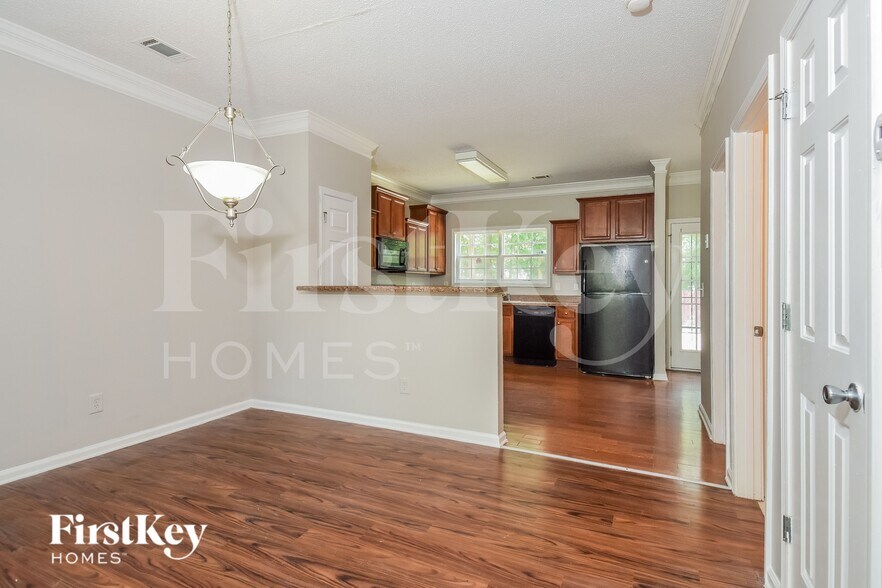 Building Photo - 6368 Olmadison Pl