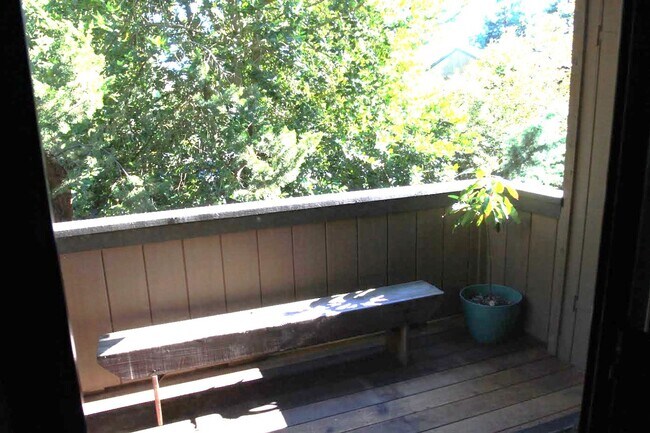 Building Photo - * Coming Soon * 1 Bedroom Condo for Rent