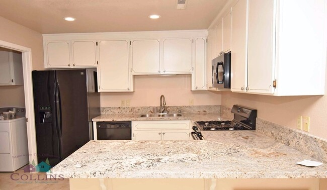 Building Photo - 23268 Lone Pine Dr