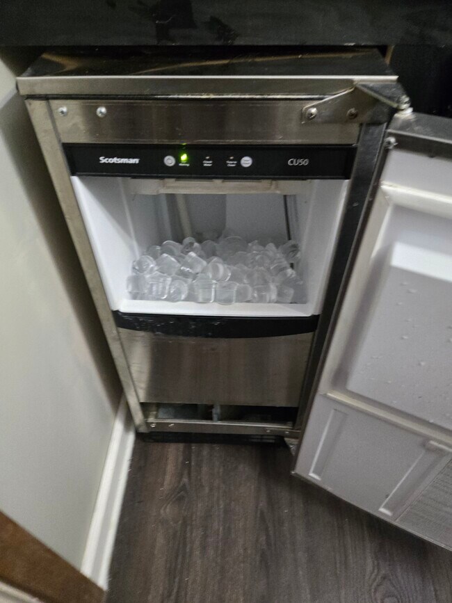 Building Photo - 319 Tegarden Rd