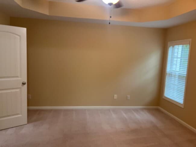 Building Photo - Live Your Best Life: Modern 3-Bedroom Townhouse with All the Amenities & More!