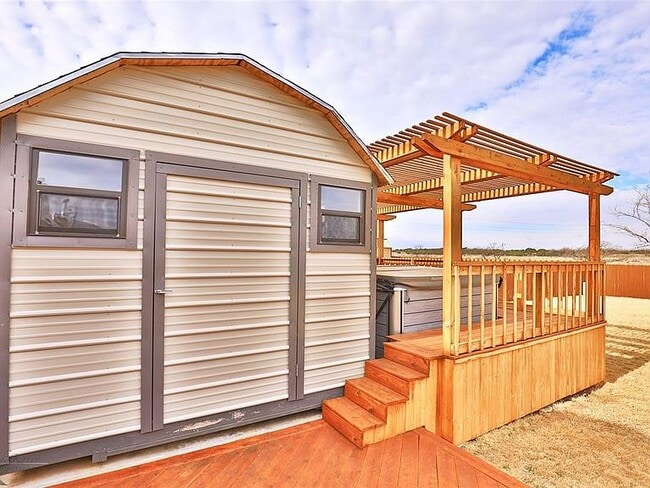 Building Photo - 7420 Tuscany Dr