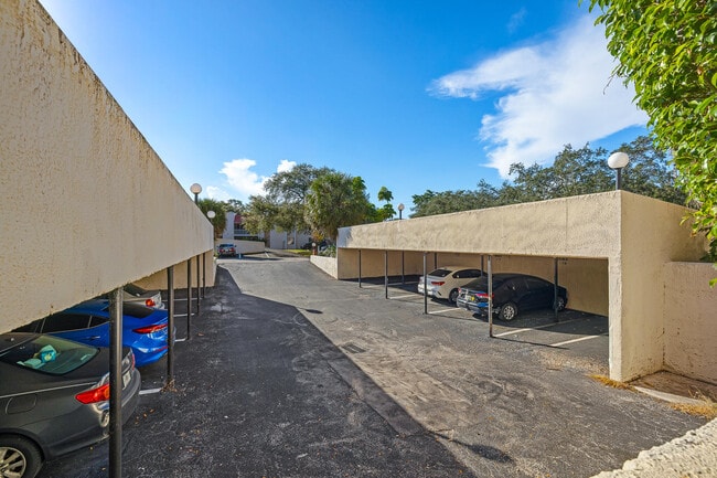 Building Photo - 608 NW 13th St