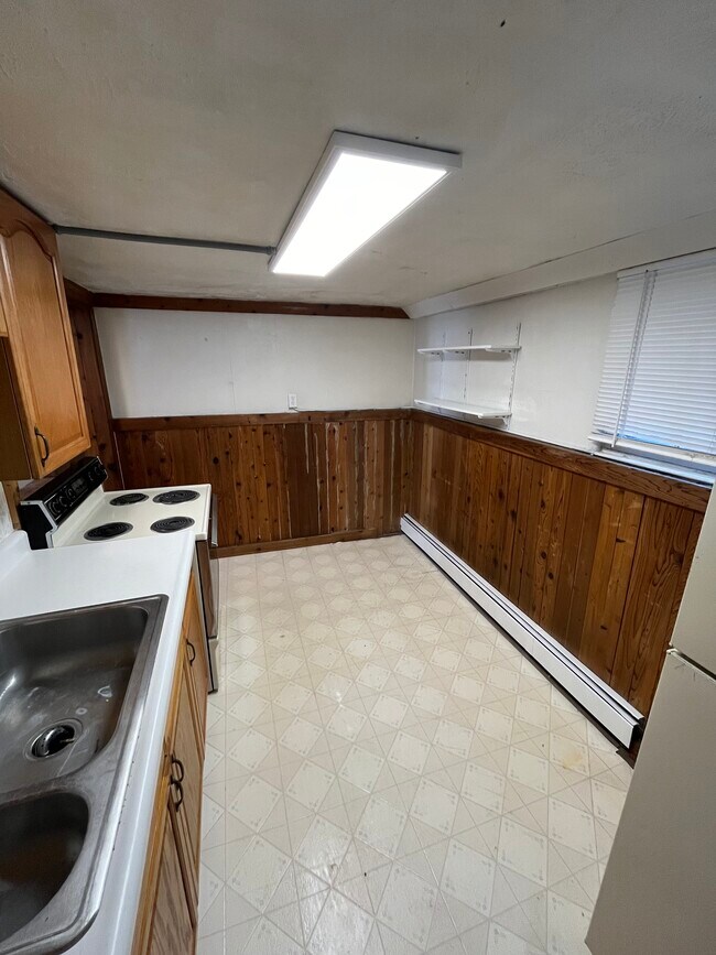 Building Photo - 135 E 300 N