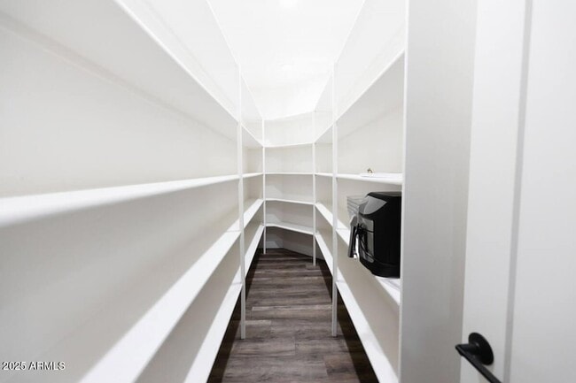 Building Photo - 710 N 39th Dr