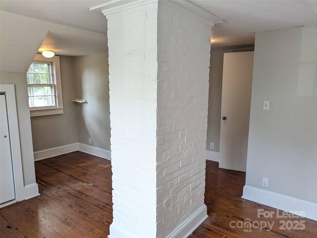 Building Photo - 134 Langtree Rd
