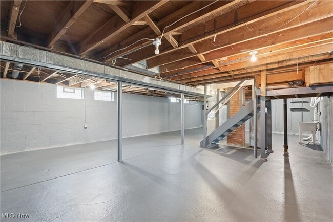 Building Photo - 3713 E 144th St