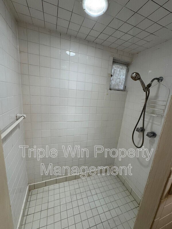 Building Photo - 515 Patterson Ln