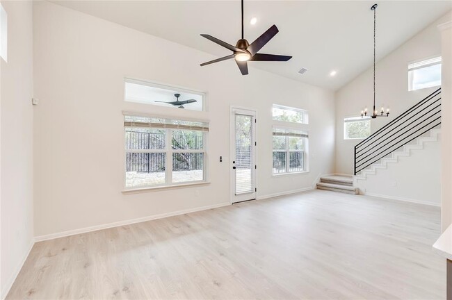 Building Photo - 2008 Kit Cir