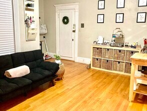 Building Photo - 8 Garrison St