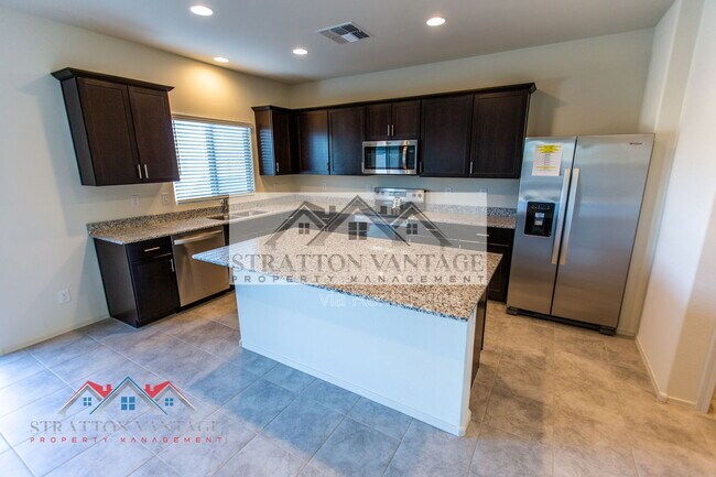 Building Photo - 24618 W Concorda Dr