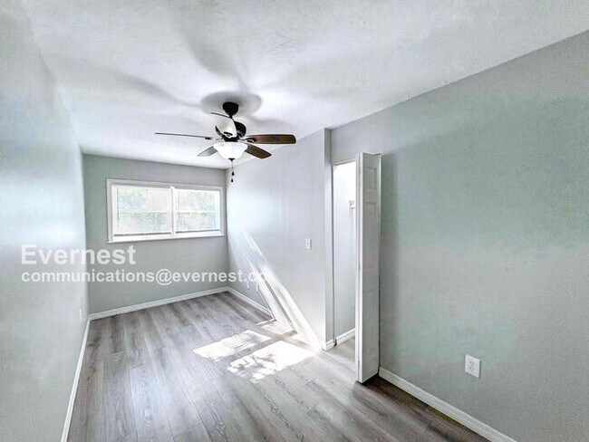 Building Photo - 8321 Brandeis Cir E