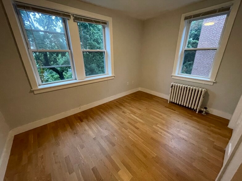 Building Photo - 130 Highland Ave