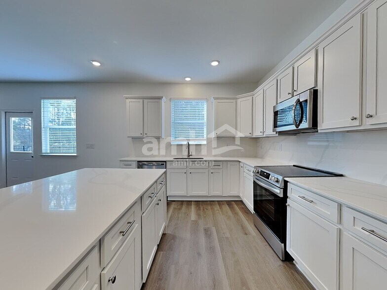 Building Photo - 472 Hickory Pointe Rd