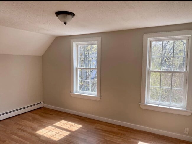 Building Photo - 14 Springfield Ct