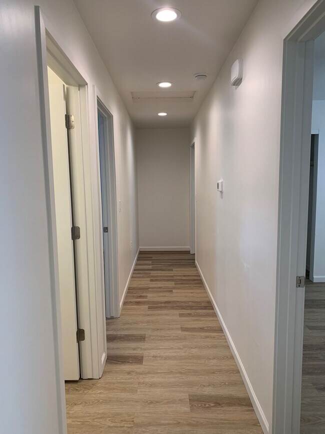 Building Photo - 2461 S Clovis Place-