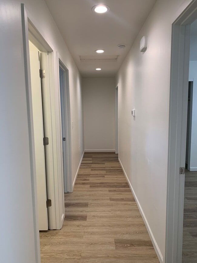 Building Photo - 2494 S Clovis Place-