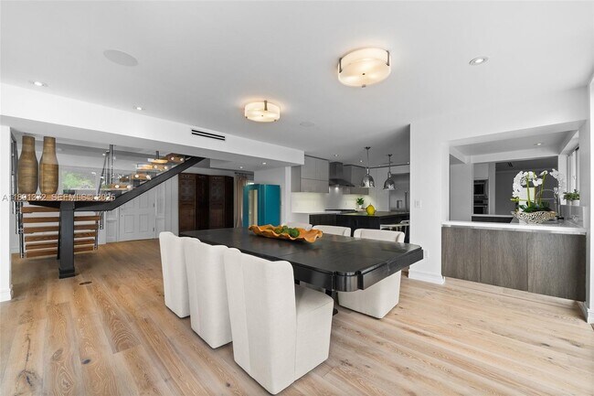 Building Photo - 575 Bay Point Rd