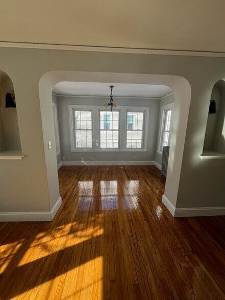 Building Photo - 25 Wawecus Rd